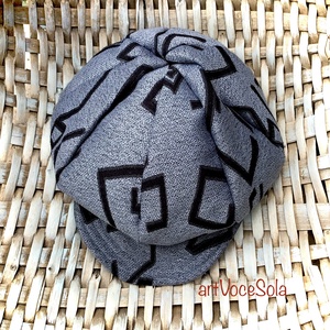 Jelek a szürkületből Sapka - ruha & divat - sál, sapka, kendő - sapka - Meska.hu