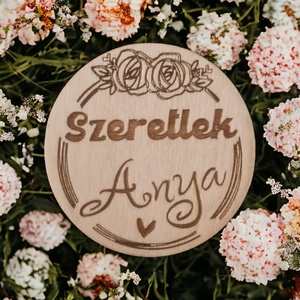 Szeretlek Anya - fa hűtőmágnes, Otthon & Életmód, Konyhafelszerelés, tálalás, Konyhai dekoráció, Hűtőmágnes, Famegmunkálás, Gravírozás, pirográfia, MESKA
