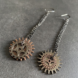 Fekete-réz színű steampunk fülbevaló, Ékszer, Fülbevaló, Lógó fülbevaló, Ékszerkészítés, MESKA