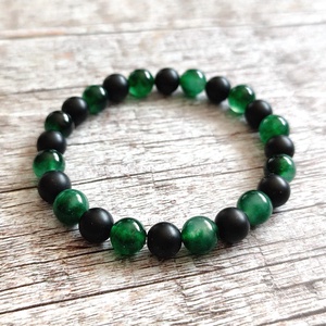 AKCIÓ Fekete ónix - zöld jáde ásvány karkötő férfiaknak, férfi ásványkarkötő - ékszer - karkötő - bogyós karkötő - Meska.hu