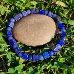 Lapis lazuli - kékkvarc ásványkarkötő férfiaknak - ékszer - karkötő - gyöngyös karkötő - Meska.hu