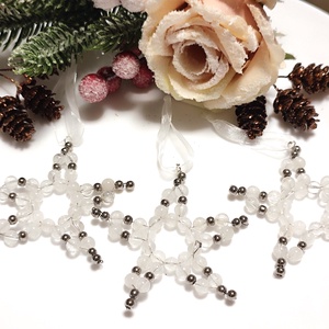 Gyöngy csillag karácsonyfadísz szett, 3 db csillag dísz - ezüst - karácsony - karácsonyi lakásdekoráció - karácsonyfadíszek - Meska.hu