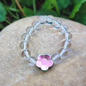 Hematit - hegyikristály gumis gyűrű hematit virággal  - ékszer - gyűrű - gyöngyös gyűrű - Meska.hu