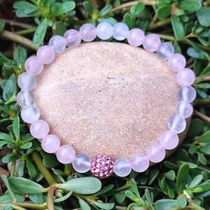 Rózsakvarc - tejkvarc ásványkarkötő csillogó gyönggyel, egyedi ásványkarkötő, női ásványkarkötő  - ékszer - karkötő - ásványkarkötő - Meska.hu