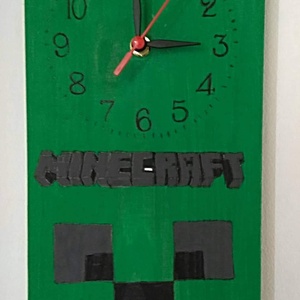 Minecraft falióra  zöld falapon, Otthon & Életmód, Dekoráció, Fali és függő dekoráció, Falióra & óra, Famegmunkálás, Gravírozás, pirográfia, MESKA