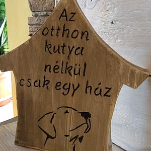 Házikó formájú kutyusos fatábla vintage stílusban  - otthon & életmód - ház & kert - névtábla - Meska.hu