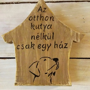 Házikó formájú kutyusos fatábla vintage stílusban  - otthon & életmód - ház & kert - névtábla - Meska.hu