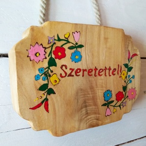 Öreg nyárfa Szeretettel fatábla virág mintával., Otthon & Életmód, Dekoráció, Kép & Falikép, Mozaik kép, Famegmunkálás, Gravírozás, pirográfia, MESKA