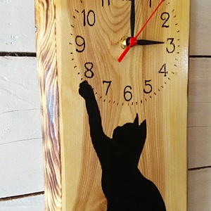 Vörösfenyő falióra fekete cicával - otthon & életmód - dekoráció - fali és függő dekoráció - falióra & óra - Meska.hu