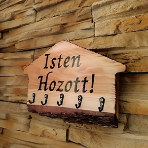 Házikó formájú fali kulcstartó Isten hozott felirattal díszítve  - otthon & életmód - dekoráció - fali és függő dekoráció - fali kulcstartó - Meska.hu