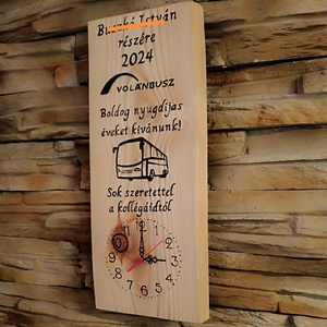 Egyedi fa falióra nyugdíjas búcsúztató alkalmából  - otthon & életmód - dekoráció - fali és függő dekoráció - falióra & óra - Meska.hu
