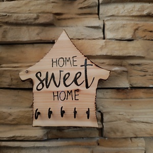 Home sweet home felirattal díszített fából készült fali kulcstartó  - otthon & életmód - dekoráció - fali és függő dekoráció - fali kulcstartó - Meska.hu