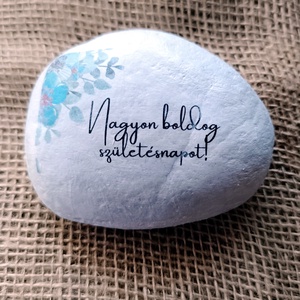 Nagyon boldog születésnapot! felirattal díszített kő  - otthon & életmód - dekoráció - asztal és polc dekoráció - kavics & kő - Meska.hu
