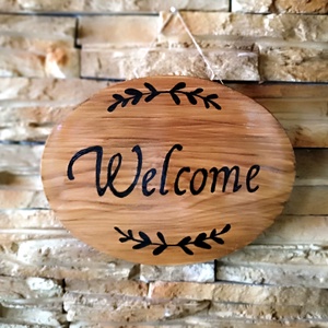Fából készült nagyméretű Welcome üdvözlő tábla , Otthon & Életmód, Ház & Kert, Isten hozott tábla, Famegmunkálás, MESKA