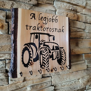 Fából készült fali kulcstartó a legjobb traktorosnak - otthon & életmód - dekoráció - fali és függő dekoráció - fali kulcstartó - Meska.hu