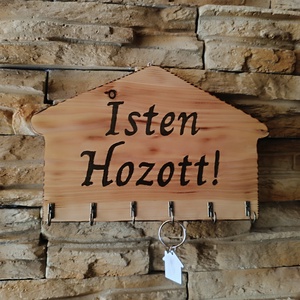 Házikó formájú fali kulcstartó Isten hozott felirattal díszítve  - otthon & életmód - dekoráció - fali és függő dekoráció - fali kulcstartó - Meska.hu