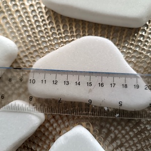 Festhető lapos fehér kő   - otthon & életmód - dekoráció - asztal és polc dekoráció - kavics & kő - Meska.hu