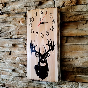 Vörösfenyő fa falióra szarvas sziluettel díszítve  - otthon & életmód - dekoráció - fali és függő dekoráció - falióra & óra - Meska.hu