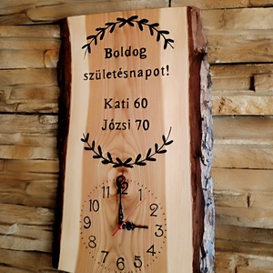 Egyedi, fából készült falióra születésnap alkalmából nevekkel  - otthon & életmód - dekoráció - fali és függő dekoráció - falióra & óra - Meska.hu