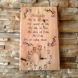Nagyméretű, fából készült kézműves falióra magyaros virág mintával és Házi Áldással, Otthon & Életmód, Dekoráció, Fali és függő dekoráció, Falióra & óra, Famegmunkálás, MESKA
