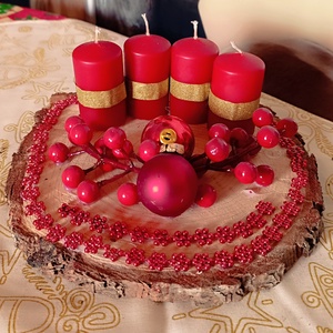 Adventi asztaldísz fakorongon 4 piros gyertyával , Karácsony, Adventi díszek, Adventi asztaldísz, Famegmunkálás, MESKA