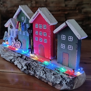 Karácsonyi utcakép színes LED világítással  - karácsony - karácsonyi lakásdekoráció - karácsonyi falu, házikó - Meska.hu