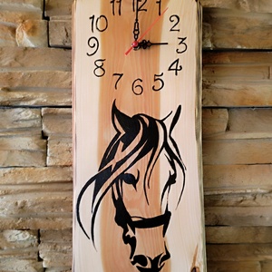 Fából készült nagyméretű lovas falióra  - Meska.hu