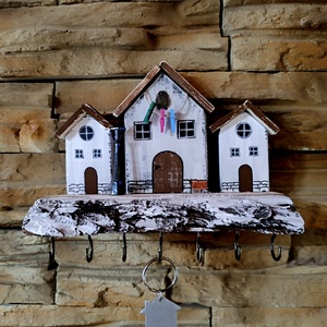 Fából készült fali kulcstartó utcakép rusztikus fán  - otthon & életmód - dekoráció - fali és függő dekoráció - fali kulcstartó - Meska.hu