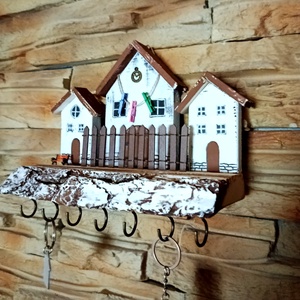 Házikós fali kulcstartó rusztikus fa polccal - otthon & életmód - dekoráció - fali és függő dekoráció - fali kulcstartó - Meska.hu