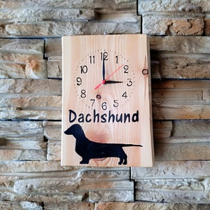 Fa falióra tacskó kutyussal  - otthon & életmód - dekoráció - fali és függő dekoráció - fali kulcstartó - Meska.hu