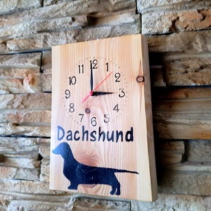 Fa falióra tacskó kutyussal  - otthon & életmód - dekoráció - fali és függő dekoráció - fali kulcstartó - Meska.hu