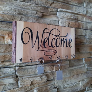 Welcome felirattal díszített fából készült fali kulcstartó  - otthon & életmód - dekoráció - fali és függő dekoráció - fali kulcstartó - Meska.hu