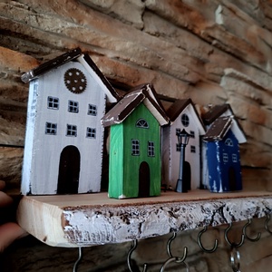 Fa fali kulcstartó utcaképpel - otthon & életmód - dekoráció - fali és függő dekoráció - fali kulcstartó - Meska.hu