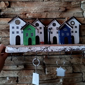 Fa fali kulcstartó utcaképpel - otthon & életmód - dekoráció - fali és függő dekoráció - fali kulcstartó - Meska.hu