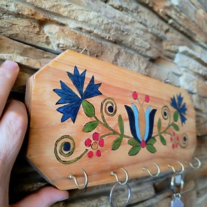 Virág mintás fa fali kulcstartó , Otthon & Életmód, Dekoráció, Fali és függő dekoráció, Fali kulcstartó, Famegmunkálás, MESKA