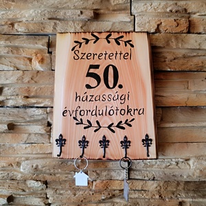 Fából készült fali kulcstartó 50.házassági évforduló alkalmából  - Meska.hu