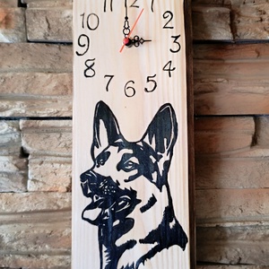 Fa falióra németjuhász kutyussal  - otthon & életmód - dekoráció - fali és függő dekoráció - falióra & óra - Meska.hu