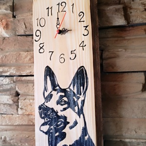 Fa falióra németjuhász kutyussal  - otthon & életmód - dekoráció - fali és függő dekoráció - falióra & óra - Meska.hu