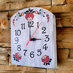 Vintage stílusú fa falióra kalocsai mintával díszítve  - otthon & életmód - dekoráció - fali és függő dekoráció - falióra & óra - Meska.hu