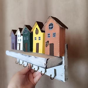 Színes házikós utcakép fali kulcstartó , Otthon & Életmód, Dekoráció, Fali és függő dekoráció, Fali kulcstartó, Famegmunkálás, MESKA