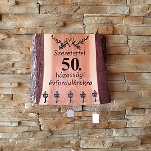 Egyedi, fából készült fali kulcstartó 50.házassági évforduló alkalmából  - Meska.hu
