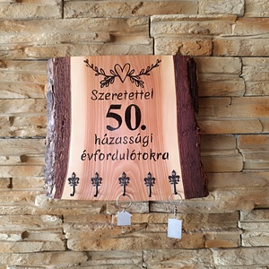 Egyedi, fából készült fali kulcstartó 50.házassági évforduló alkalmából  - otthon & életmód - dekoráció - fali és függő dekoráció - fali kulcstartó - Meska.hu