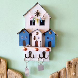 Tengerparti stílusú fa kulcstartó-dekoratív házikós falidísz, Otthon & Életmód, Dekoráció, Fali és függő dekoráció, Fali kulcstartó, Famegmunkálás, MESKA