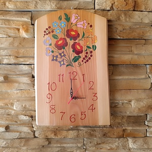 Kézzel festett népi motívumos fa falióra - otthon & életmód - dekoráció - fali és függő dekoráció - falióra & óra - Meska.hu