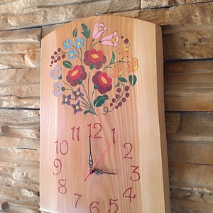Kézzel festett népi motívumos fa falióra - otthon & életmód - dekoráció - fali és függő dekoráció - falióra & óra - Meska.hu