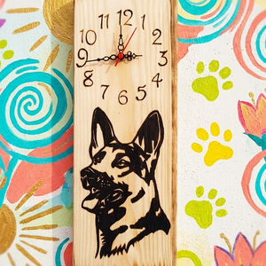 Fa falióra németjuhász kutyussal  - otthon & életmód - dekoráció - fali és függő dekoráció - falióra & óra - Meska.hu