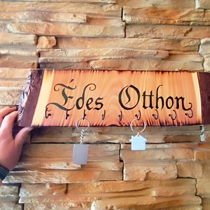 Édes Otthon rusztikus fa kulcstartó � egyedi, kézzel készített falidísz - otthon & életmód - dekoráció - fali és függő dekoráció - fali kulcstartó - Meska.hu
