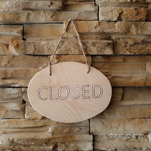 Kétoldalú fa OPEN/CLOSED ajtótábla � kézzel festett, rusztikus üzletnyitó tábla - esküvő - dekoráció - tábla & jelzés - Meska.hu
