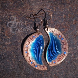 Kalapált szélű kék tűzzománc fülbevaló - Meska.hu