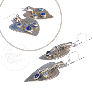 Sötétkék tűzzománcbogyós, levél alakú alpakka fülbevaló - ékszer - fülbevaló - lógó fülbevaló - Meska.hu Sötétkék tűzzománcbogyós, levél alakú alpakka fülbevaló - ékszer - fülbevaló - lógó fülbevaló - Meska.hu